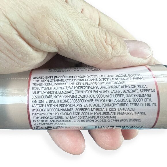 Revolution | F6 | Conceal & Hydrate Radiance Foundation with Hyaluronic Acid - Picture 5 of 7